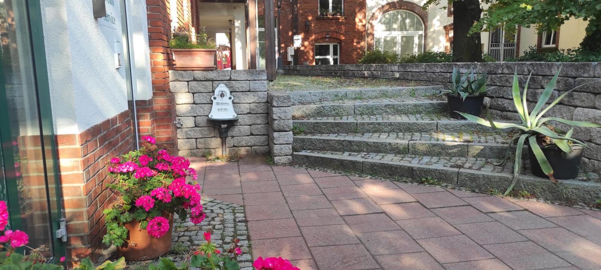 Apartment Cottbus City Mit Blick Ueber Die Daecher - Fuer Treppensteiger Eksteriør bilde